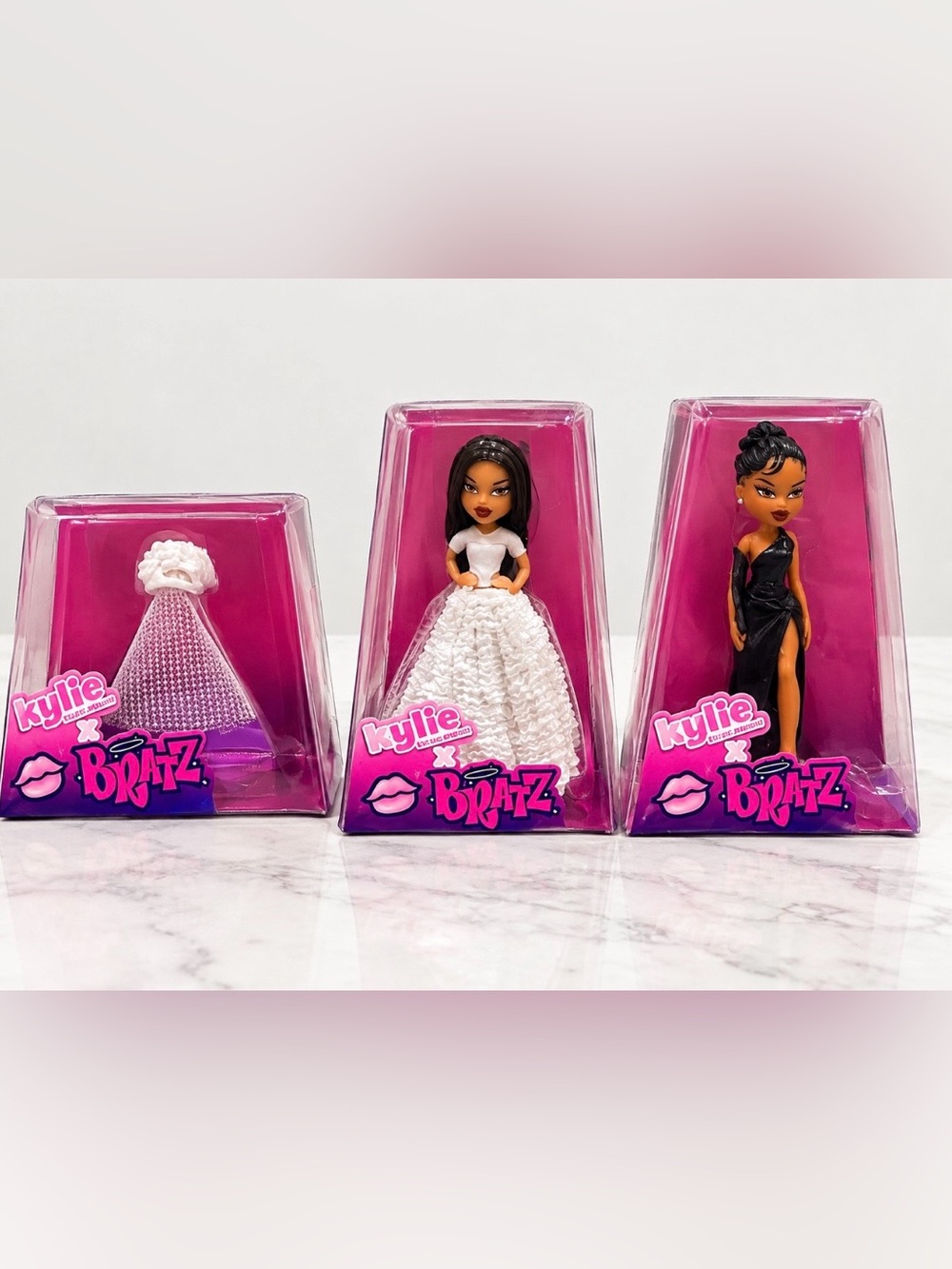 Kylie x Bratz Mini Doll Duo — White & Black Fashion Set